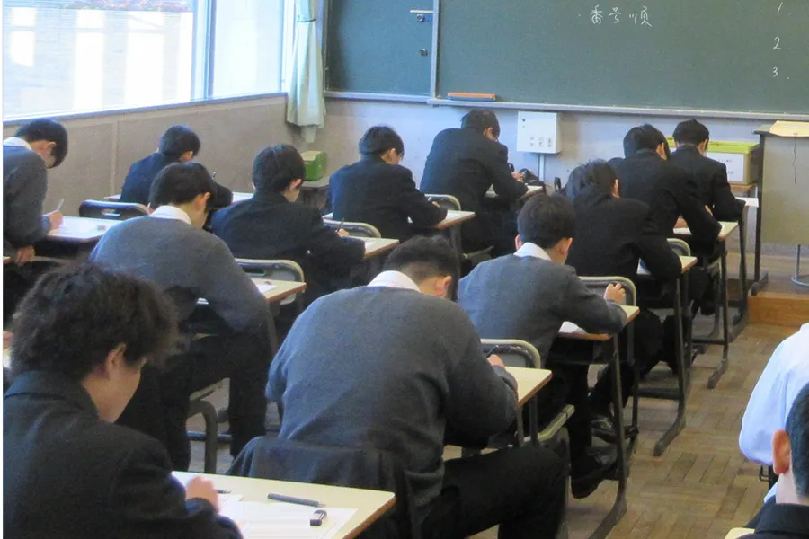 校内実力テストの様子