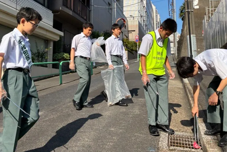 千代田区一斉清掃の様子